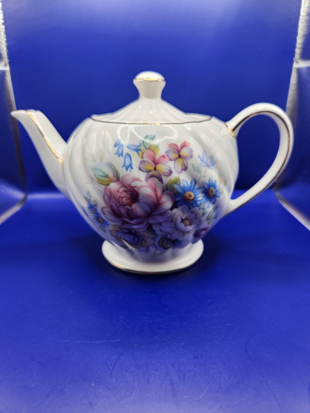 Vintage Sadler England Porcelain Teapot White Floral Design W/Gold Trim